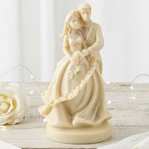 "Жених и невеста" скульптура белый шоколад