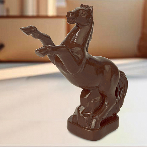 "Конь на дыбах" скульптура средняя шоколад молочный 