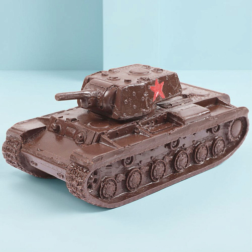 "Танк" скульптура молочный шоколад