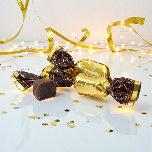 Новогодний  набор сундучков с конфетами 270г