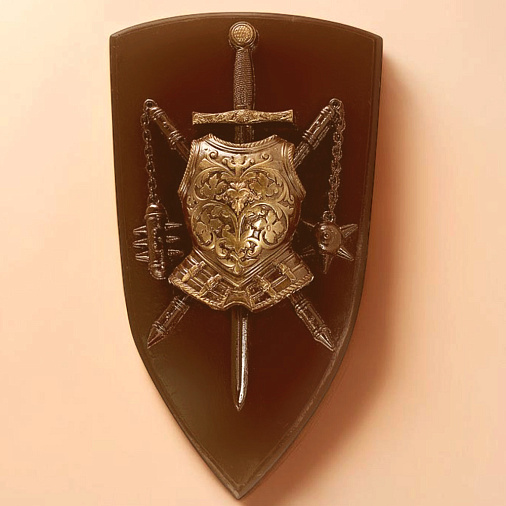 "Щит и меч" скульптура молочный шоколад