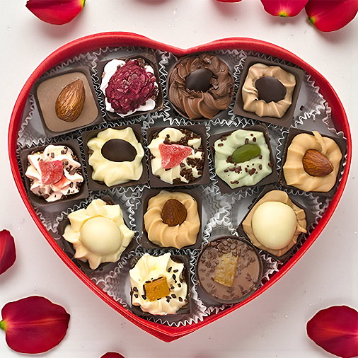 Набор конфет ручной работы cердце красное малое 145г