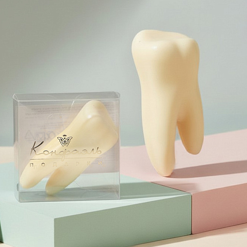 "Зуб" скульптура белый шоколад