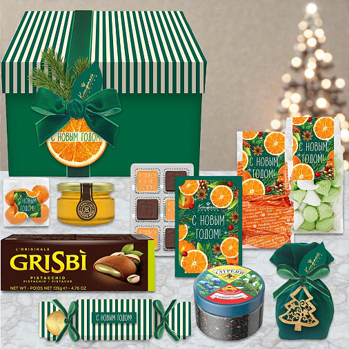 Новогодний набор конфет: ассорти, мармелад-суфле, меренги, драже, мед, печенье, чай 920г