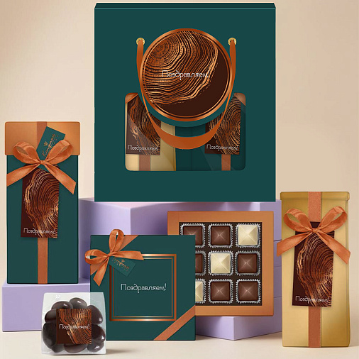 Подарочный набор: конфеты ассорти, сухофрукты, драже, кофе (зеленый)