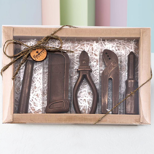 Набор инструментов из молочного шоколада